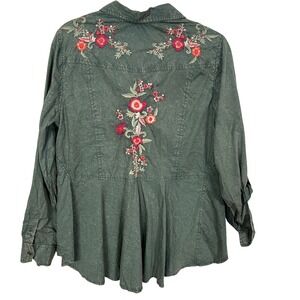 Nostalgia‎ army Green All Over Embroidered Button Up Shirt Size Medium